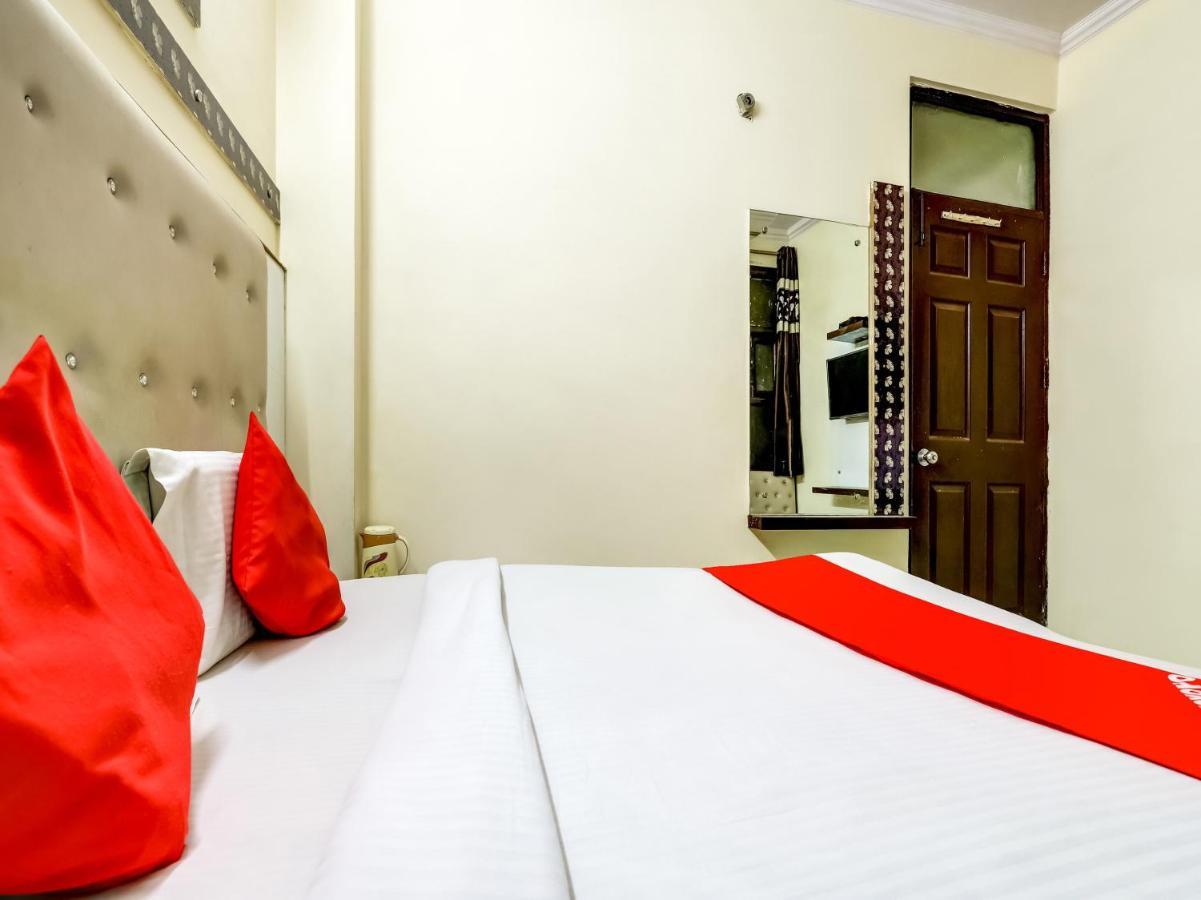 Oyo 75948 Hotel Tushar Continental Нью-Дели Экстерьер фото