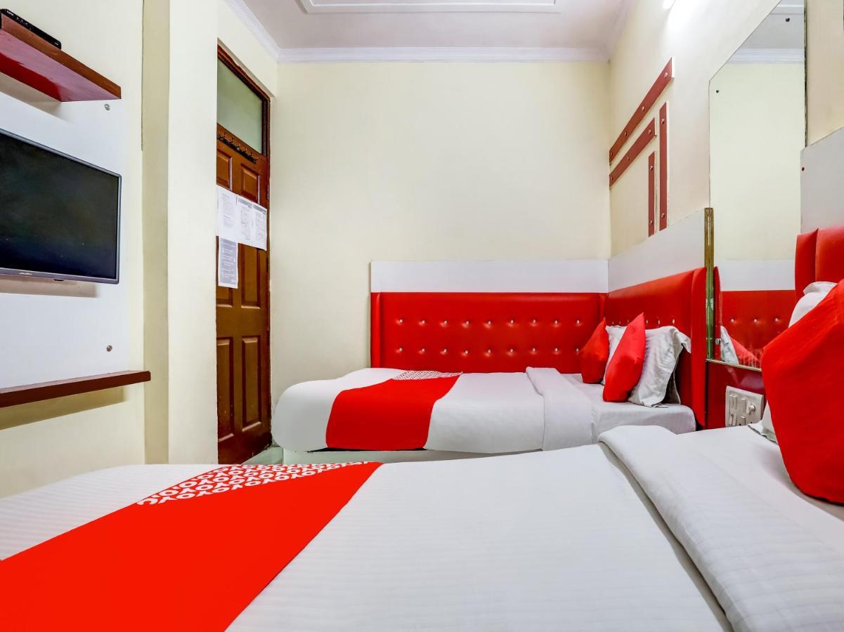 Oyo 75948 Hotel Tushar Continental Нью-Дели Экстерьер фото